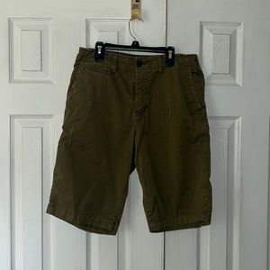 American Eagle Outfitters Men's Army Green Cargo Shorts